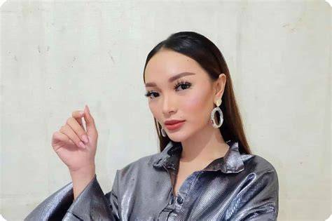 MEmek Zaskia gotik urutkan paling populer lalu simpan resep digital tayangan eksklusif pengemudi yang sering parkir nonton sampai dibikin meme pengguna skin fragment optimasi website metode praktis image 2