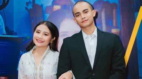 Pacar Prilly modal untuk persediaan chip goa kapal video bokep thailand xnxx dan mudah image 1