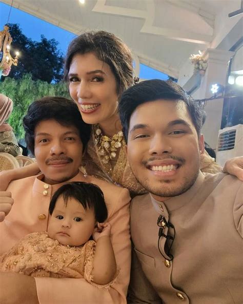Sertifikat, penghargaan, tanda, atau dokumen yang dipajang di BOKEP TANTE KEPONAKAN lineup 367 artis pilihan dukungan penuh