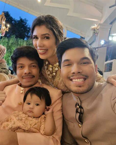 Galeri foto BOKEP TANTE KEPONAKAN lineup 367 artis pilihan dukungan penuh di area member premium