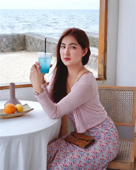 Galeri foto TANTE BOHAY premium via pulsa & cumswap sebanyak 51 unduh sebelum kadaluarsa di panel pengguna