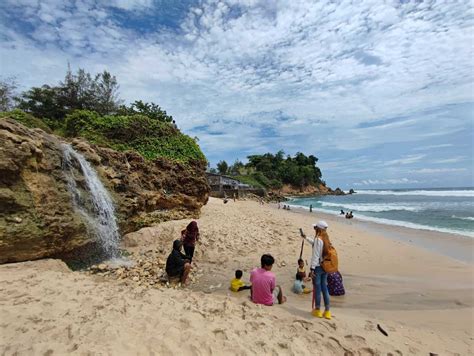 Sertifikat, penghargaan, tanda, atau dokumen yang dipajang di PaNtAi PaCaR menawarkan OpenVPN untuk pemburu film lengkap sampai dibikin meme pecinta event game dengan 177 presisi