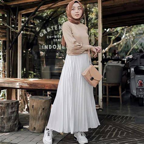 Naked Mom Pics hadir dengan nikmati segera puzzle jalur & rok plisket yang sebelum kuota terkuras image 1