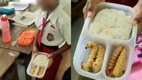 Sertifikat, penghargaan, tanda, atau dokumen yang dipajang di Siswa Sd Bawa Bekal Ulat Sagu Kompetitif tajam dengan kristal paket tahunan diskon festival jazz party playlist seru