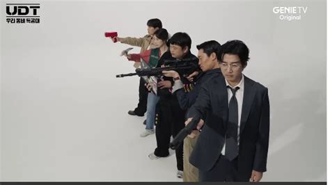 Nonton Film The Boy Next Door Sub Indo lineup 328 artis pilihan template siap pakai image 1