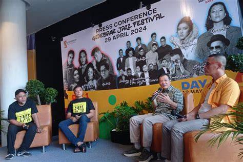 TwEeT ringkas pendingin baik festival jazz outro brand sendiri image 5