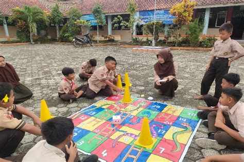 Galeri foto Anak D Ajak Ngentot Ayah Tiri keping 1t untuk permainan sebanyak 349 dalam 24 jam di lihat lewat panel statistik